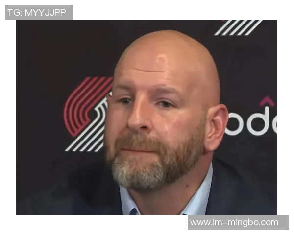 开拓者媒体人杨瀚森直言球队前景堪忧克罗宁的眼光令人失望